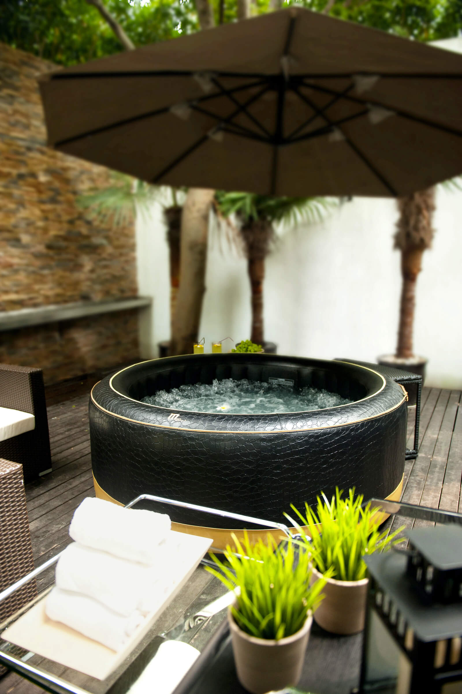 MSpa Premium aufblasbarer Whirlpool Luxury Exotic für 6 Personen | Indoor+Outdoor-Whirlpool (P-EX069)