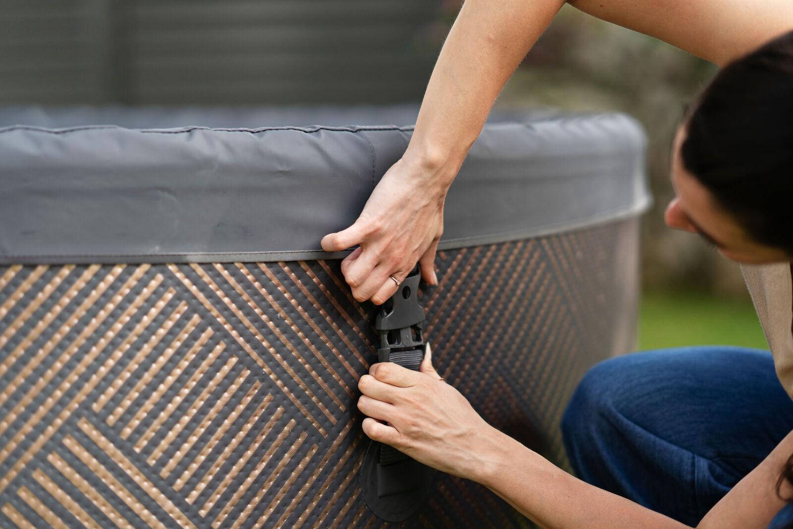 MSpa Whirlpool MONO ECO 2025 für 8 Personen XXL inkl. UVC / 144 Luftdüsen Outdoor Pool aufblasbar DWF F-MO082W