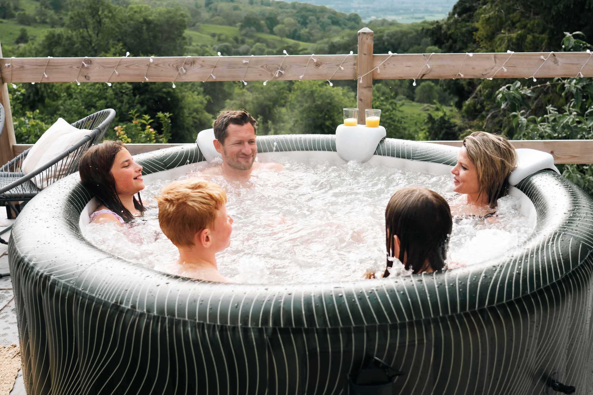 MSPA aufblasbarer Whirlpool METEOR neustes Modell 2027 inkl. UVC / LED / 164 Luftdüsen - Outdoor Pool XXL 6 Personen