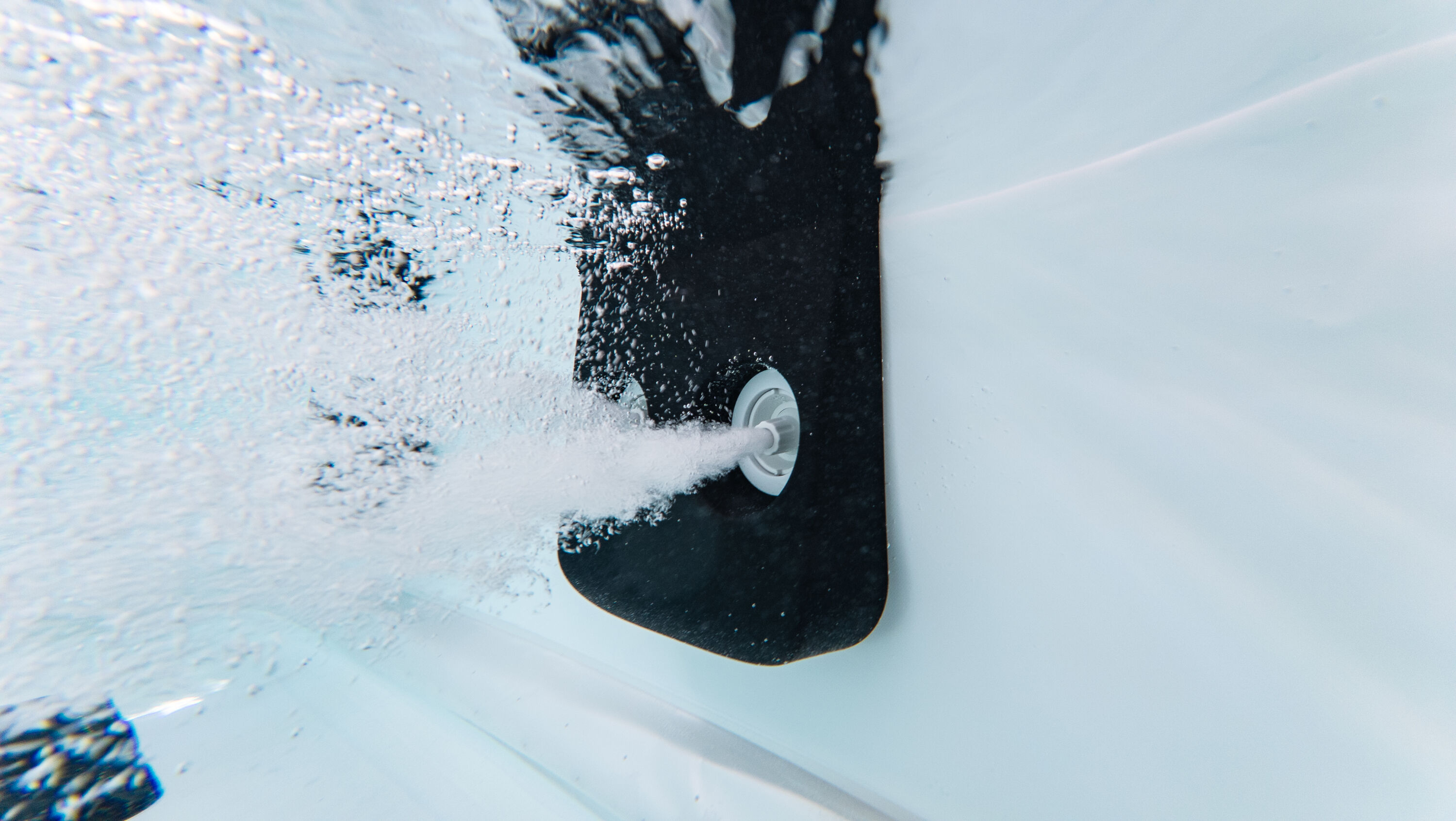 MSpa Whirlpool OSLO AERO PLUS 2026 XXL 180cm inkl. App, LED, 8 Hydromassagedüsen, 140 Luftdüsen