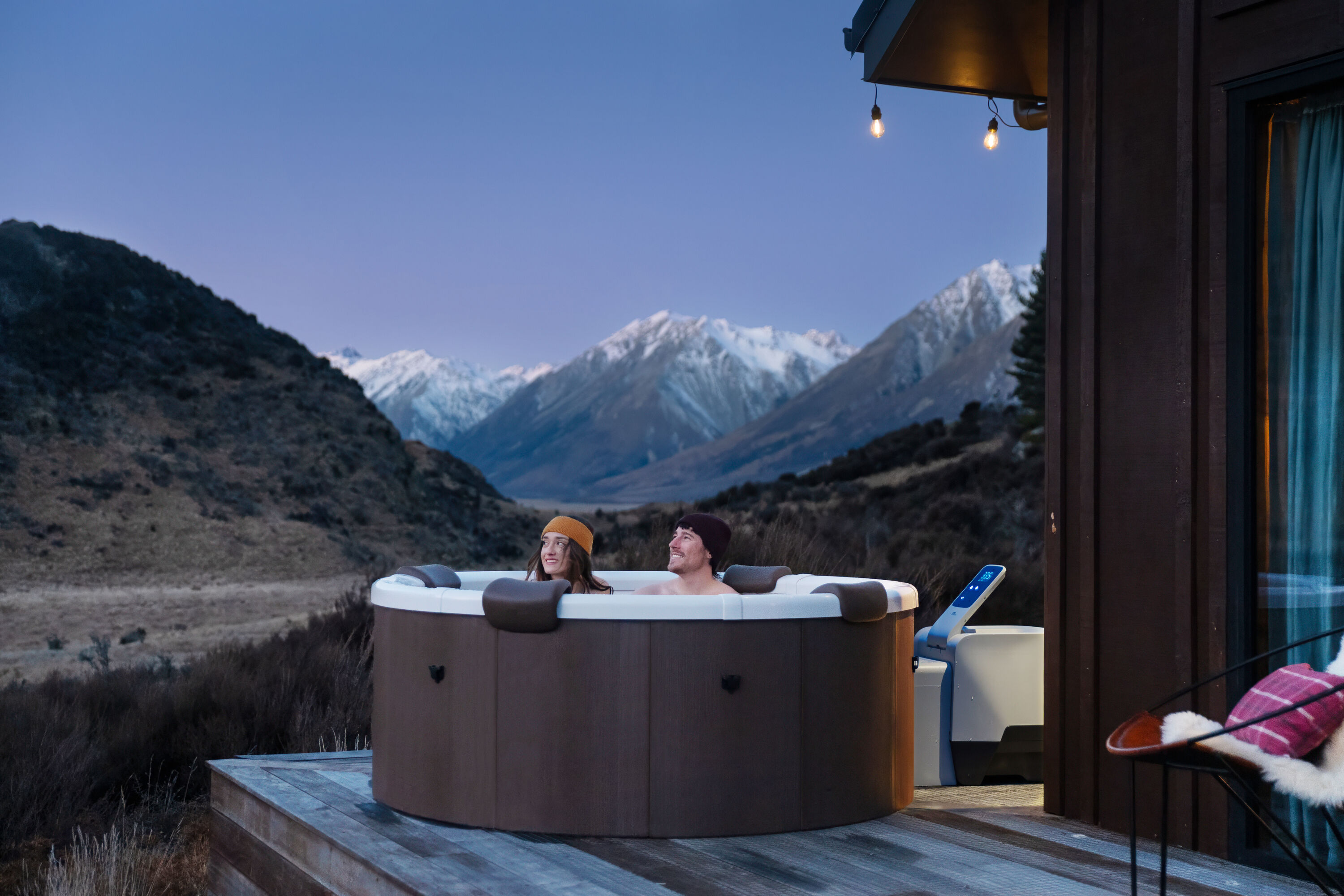 MSpa Whirlpool NEU ROVA 2026 inkl. App, LED, 8 Hydromassagedüsen, 130 Luftdüsen