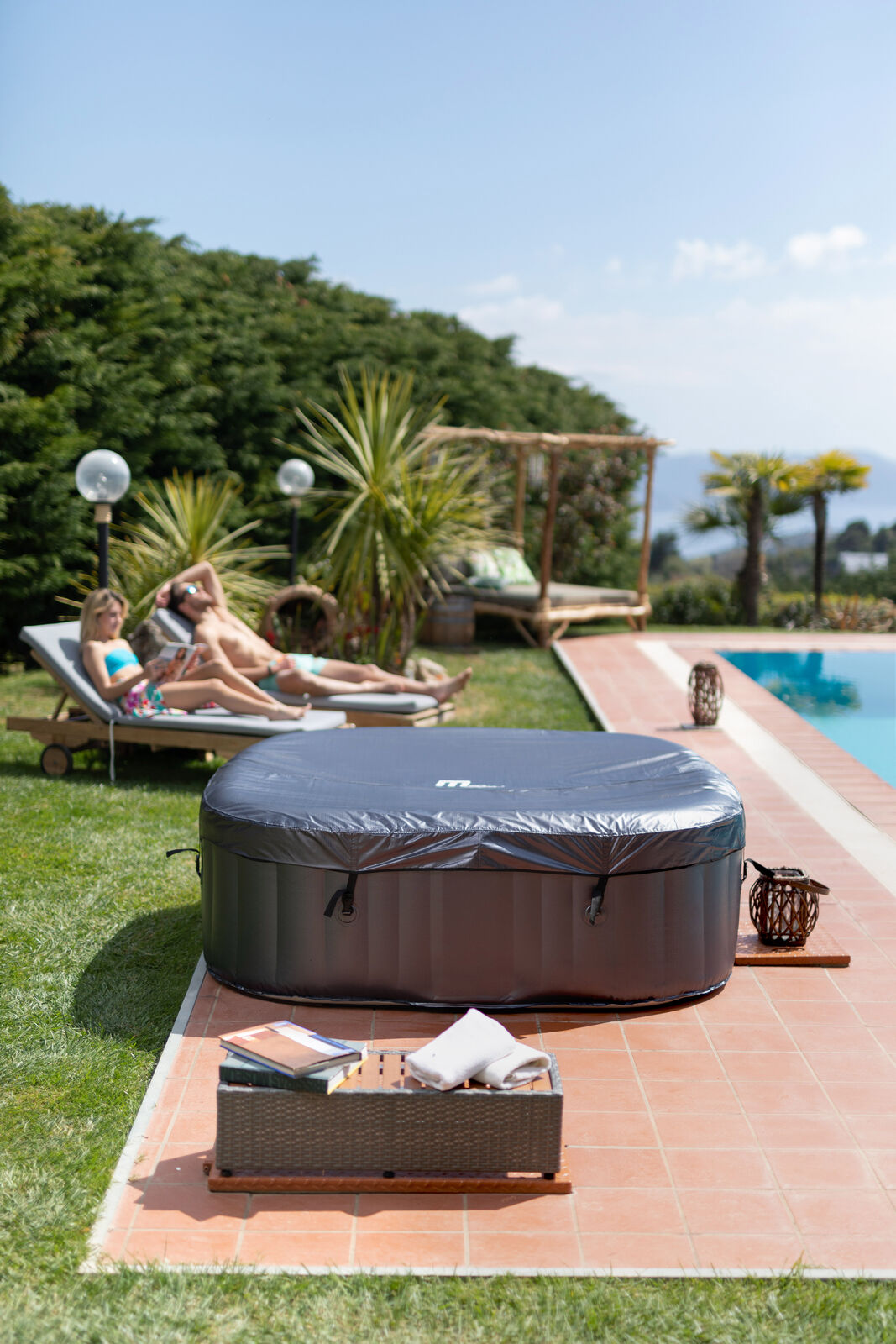 MSpa Whirlpool aufblasbar OTIUM Modell 2024 für 6 Personen XXL Outdoor Pool inkl. Hydrojets M-OT62W