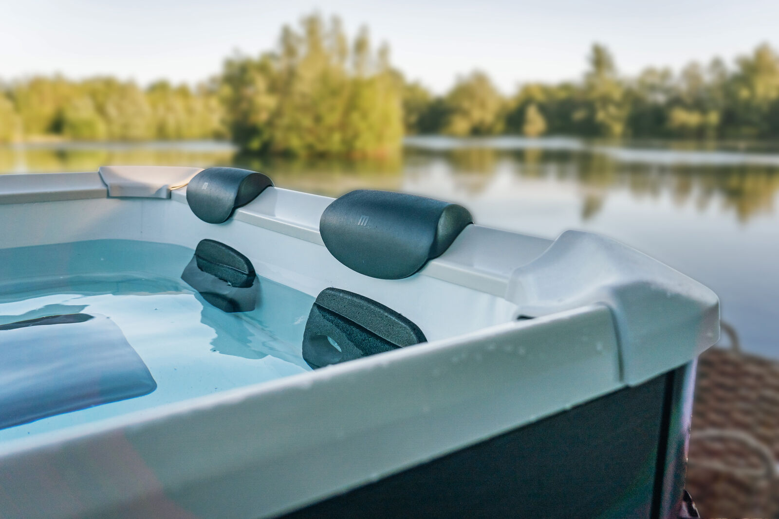 MSpa Whirlpool OSLO XL 160x160 cm - inkl. WiFi, App, LED, UVC