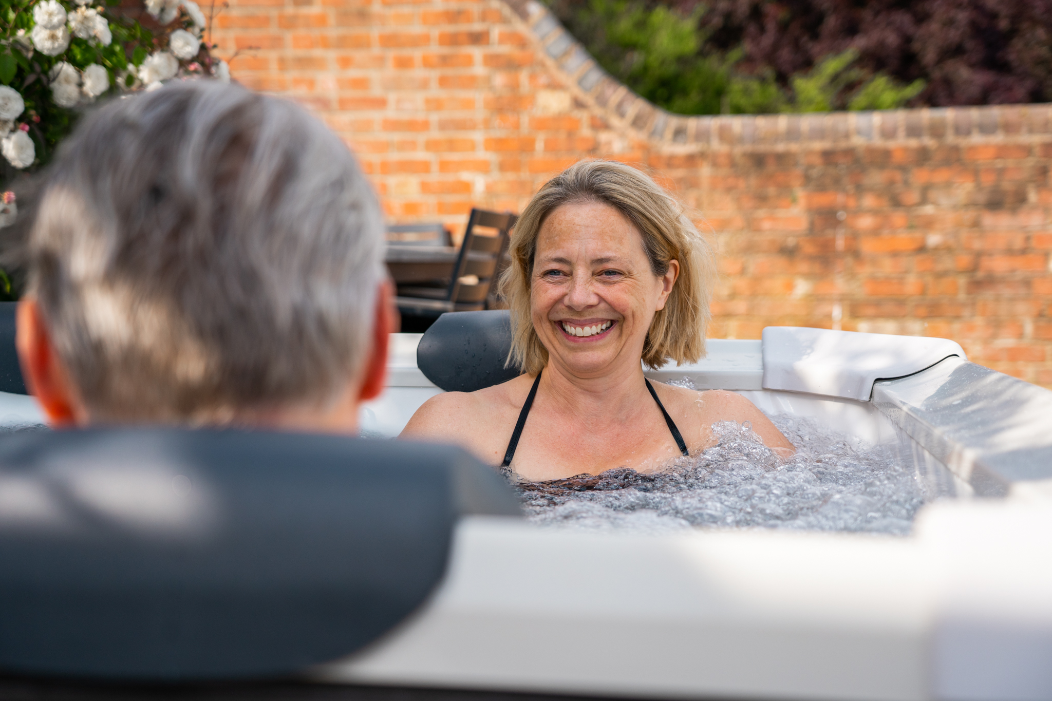 MSpa Whirlpool OSLO PLUS XXL 180 x 180 cm - NEUSTES Modell 2025 - inkl. WiFi, LED, UVC