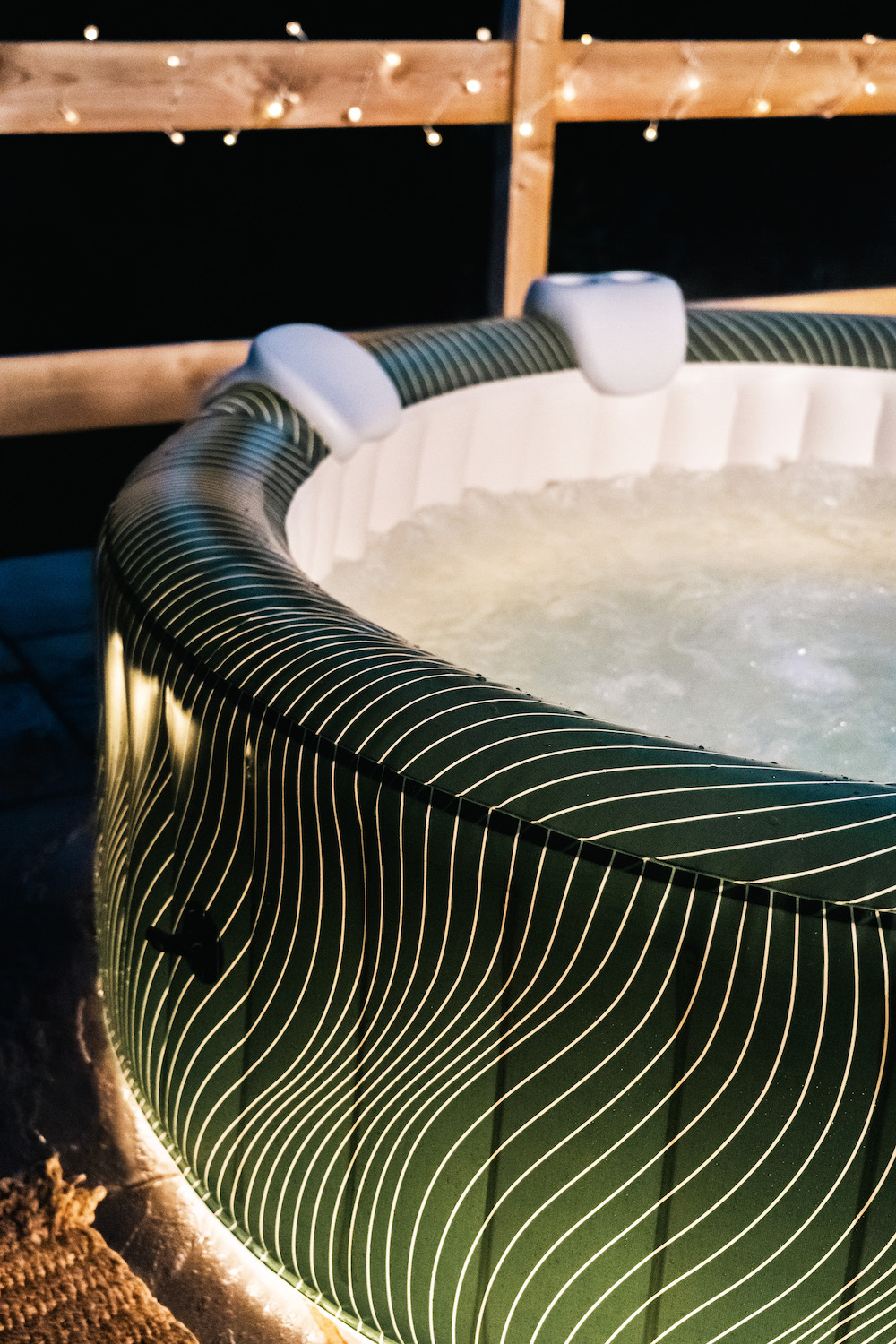 MSPA aufblasbarer Whirlpool METEOR neustes Modell 2027 inkl. UVC / LED / 164 Luftdüsen - Outdoor Pool XXL 6 Personen