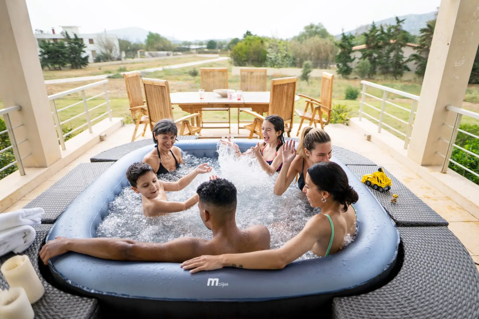 MSPA aufblasbarer Whirlpool TEKAPO neu Modell 2026 inkl. UVC / 132 Luftdüsen - 185 cm - Outdoor Pool XXL 6 Personen