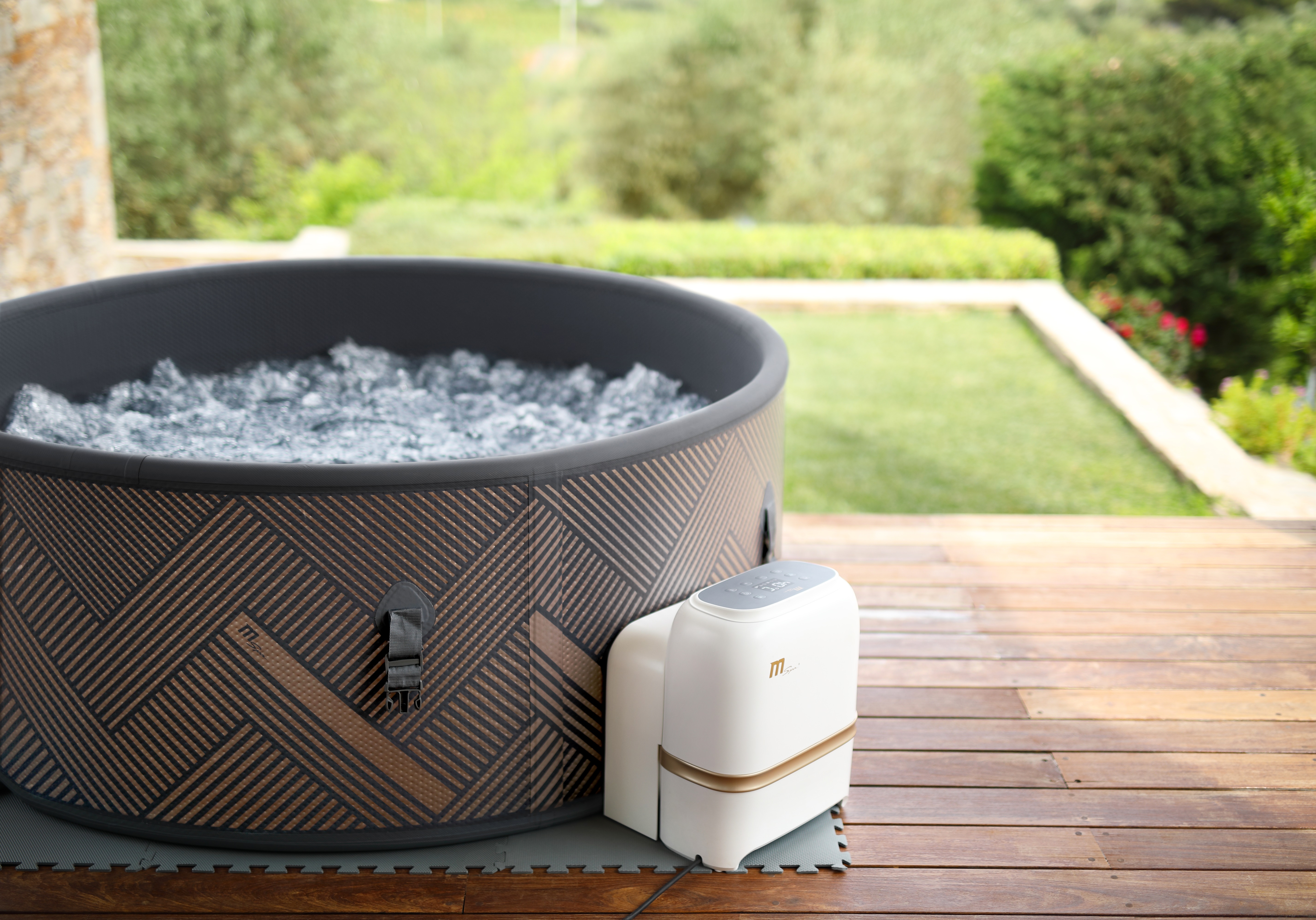 MSpa Whirlpool MONO 2024 für 6 Personen XXL Outdoor Pool aufblasbar DWF F-MO062W