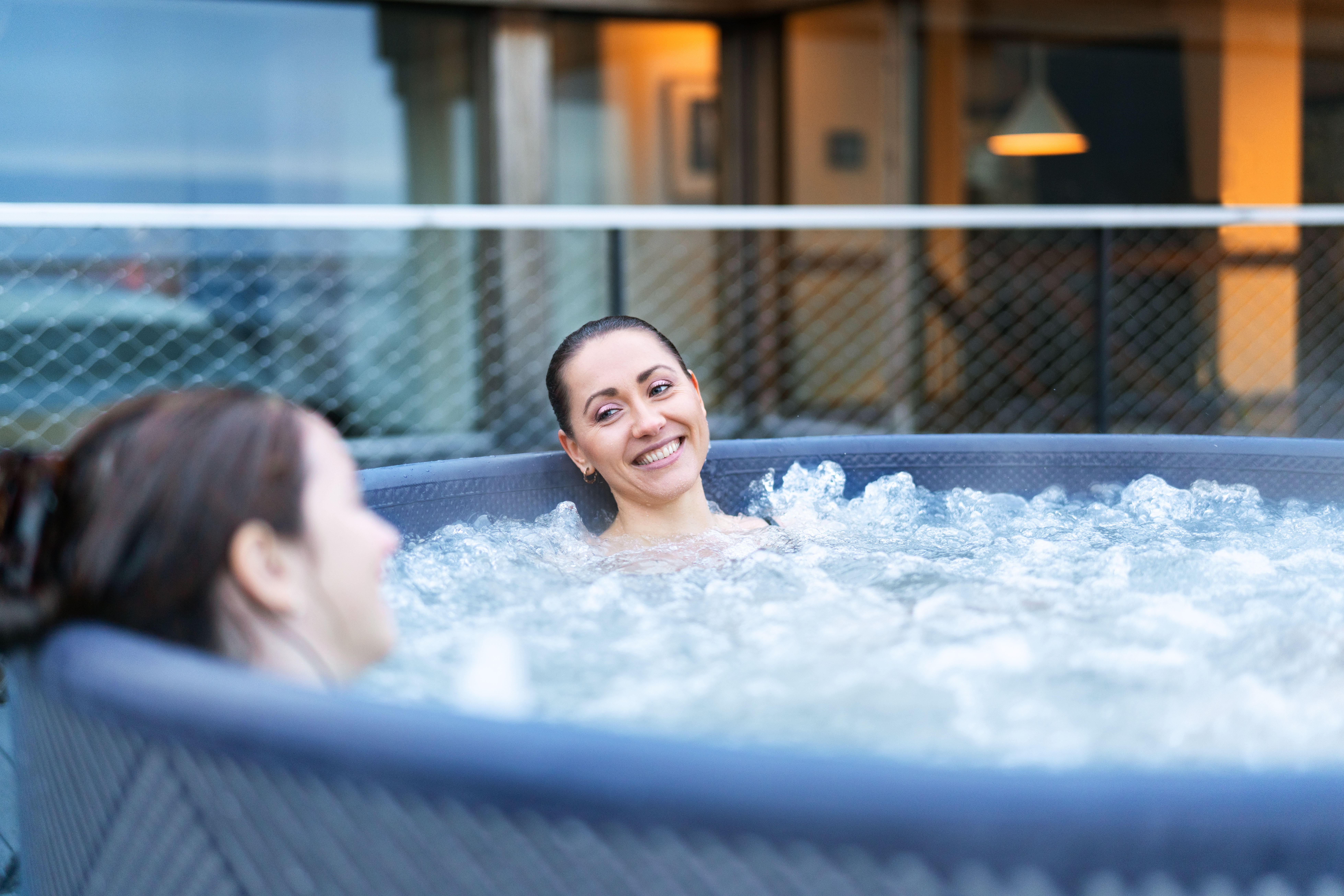 NEU! MSpa Whirlpool FRAME NAVAL 2022 inkl. APP-Steuerung DROP-STITCH Indoor & Outdoor Pool