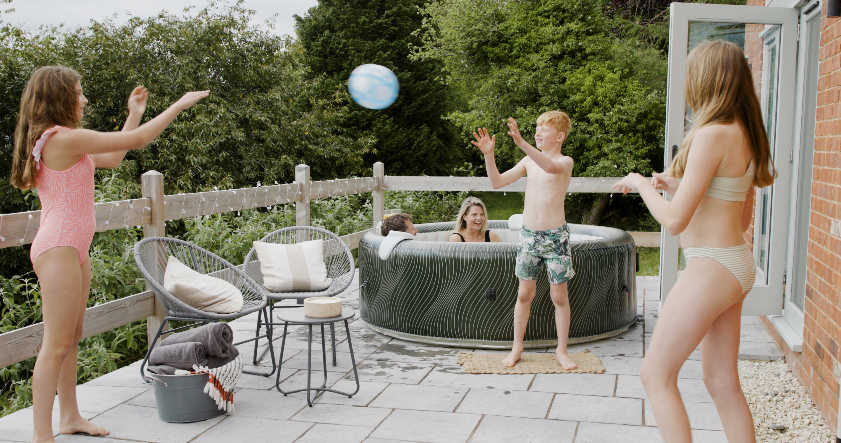 MSPA aufblasbarer Whirlpool METEOR neustes Modell 2027 inkl. UVC / LED / 164 Luftdüsen - Outdoor Pool XXL 6 Personen