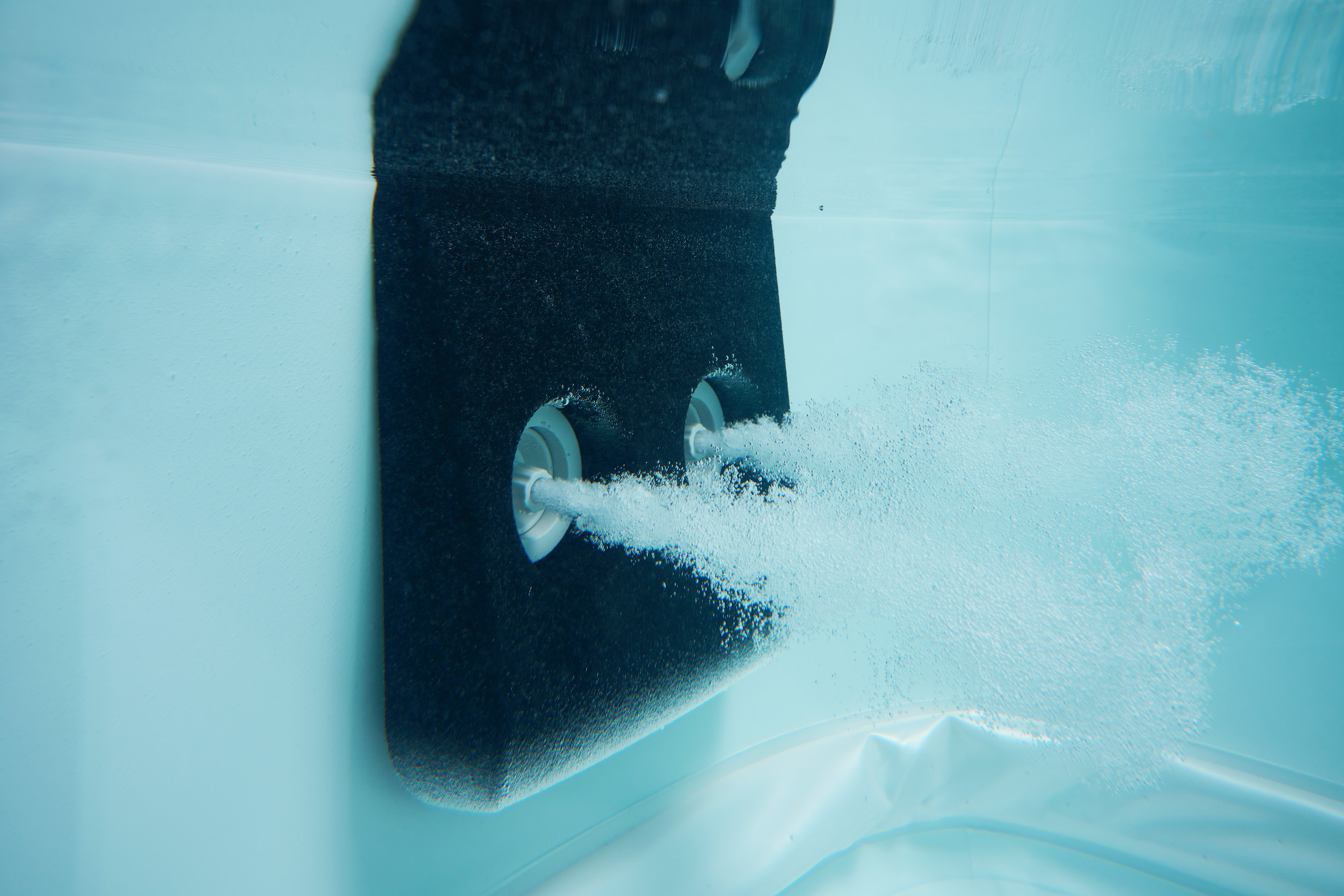 MSpa Whirlpool OSLO PLUS XXL 180 x 180 cm - NEUSTES Modell 2025 - inkl. WiFi, LED, UVC