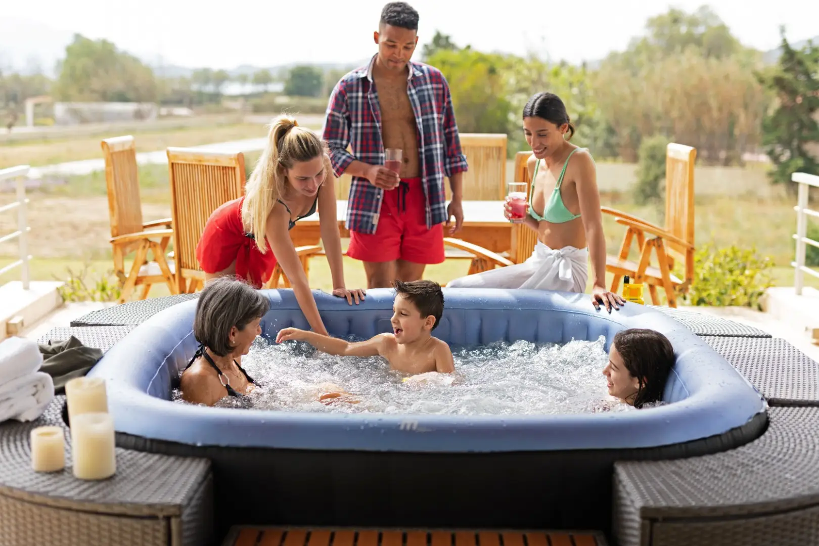 MSPA aufblasbarer Whirlpool TEKAPO neu Modell 2026 inkl. UVC / 132 Luftdüsen - 185 cm - Outdoor Pool XXL 6 Personen